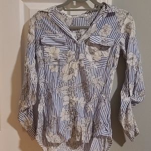 Express XS Blue/white floral button down